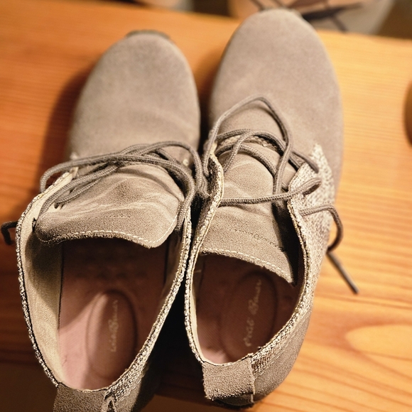 Eddie Bauer Women's Transition Chukka Boots - Picture 3 of 8